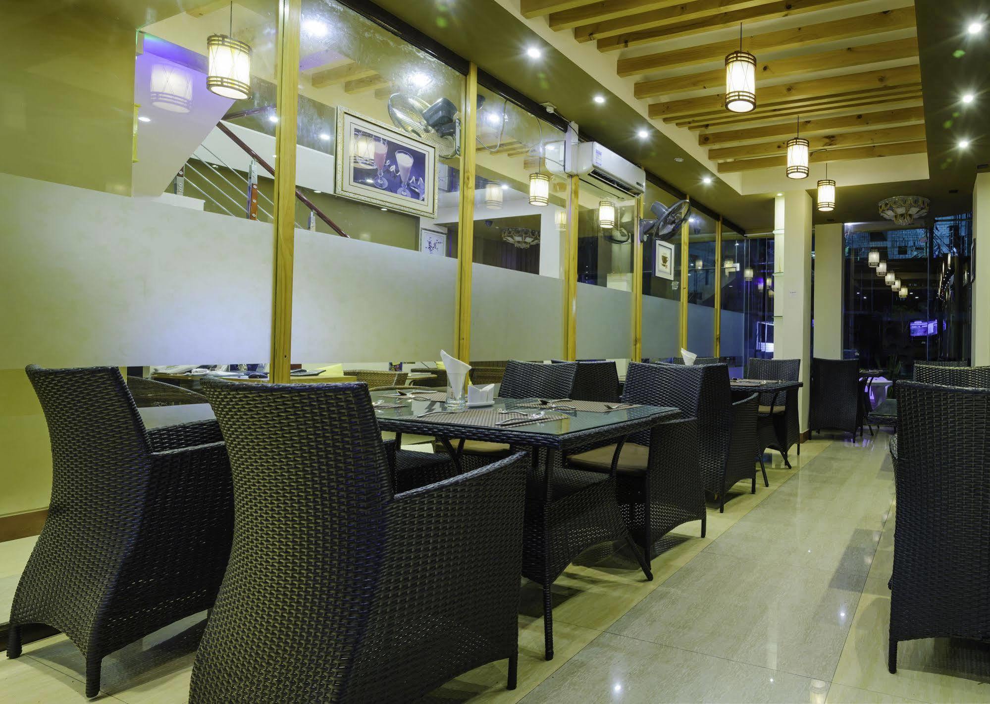 Clear Sky Inn Hulhumale Exterior foto